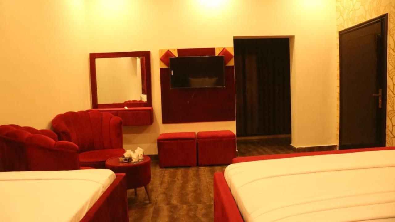Hotel De Smart Multan Eksteriør bilde