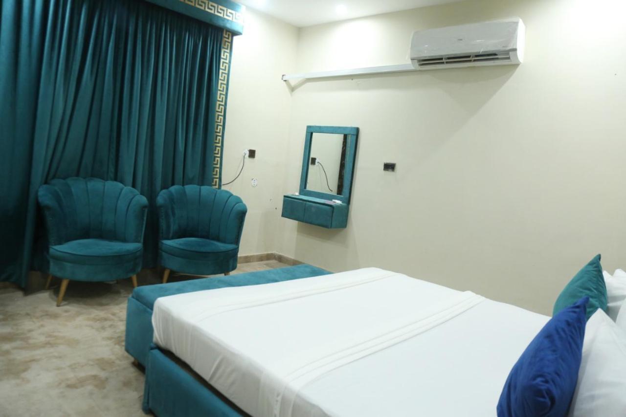 Hotel De Smart Multan Eksteriør bilde