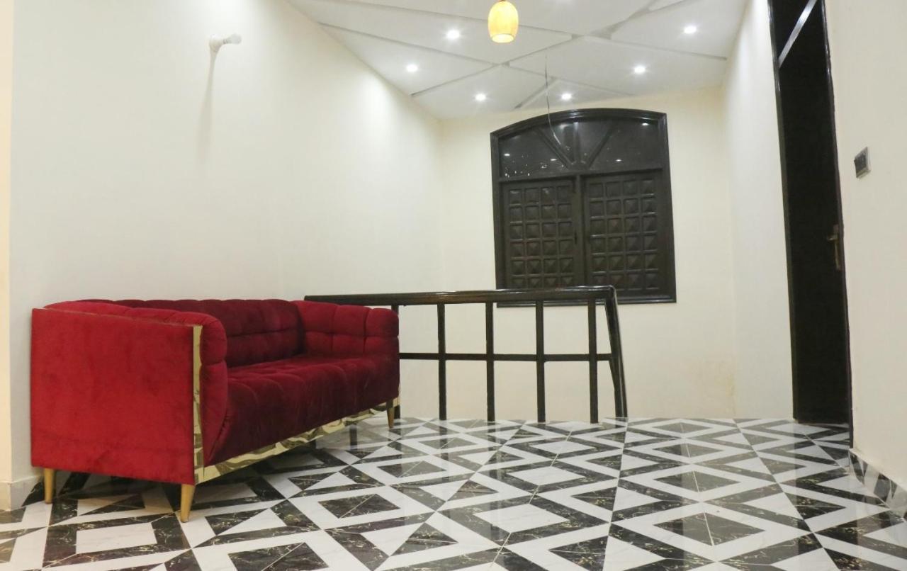 Hotel De Smart Multan Eksteriør bilde