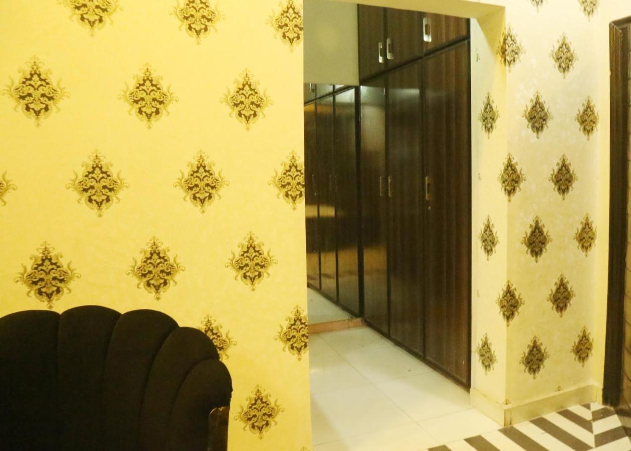 Hotel De Smart Multan Eksteriør bilde