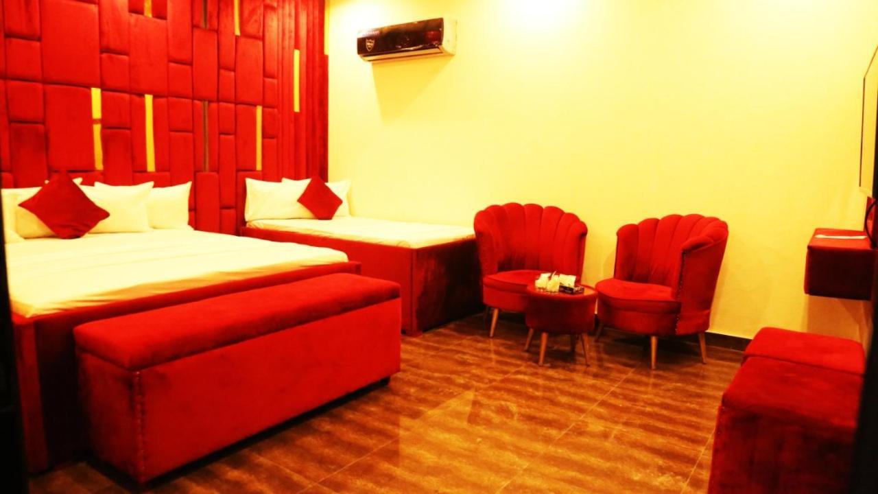 Hotel De Smart Multan Eksteriør bilde