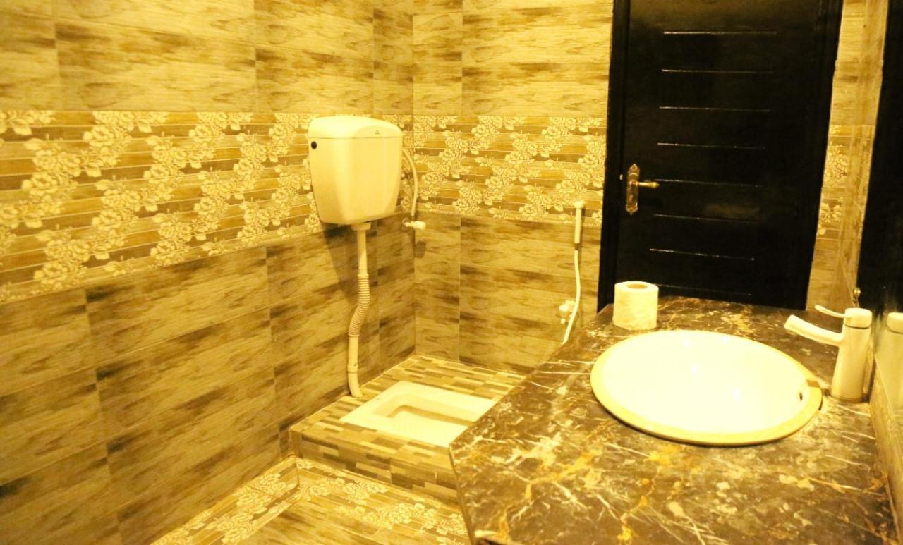 Hotel De Smart Multan Eksteriør bilde