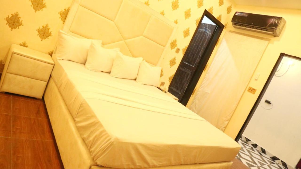 Hotel De Smart Multan Eksteriør bilde