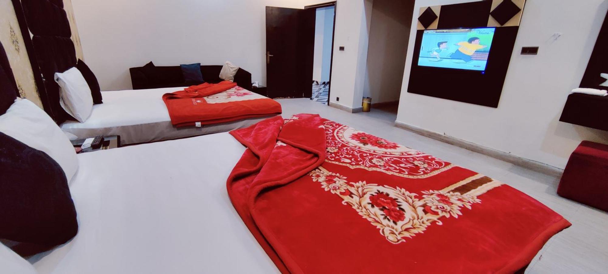 Hotel De Smart Multan Eksteriør bilde