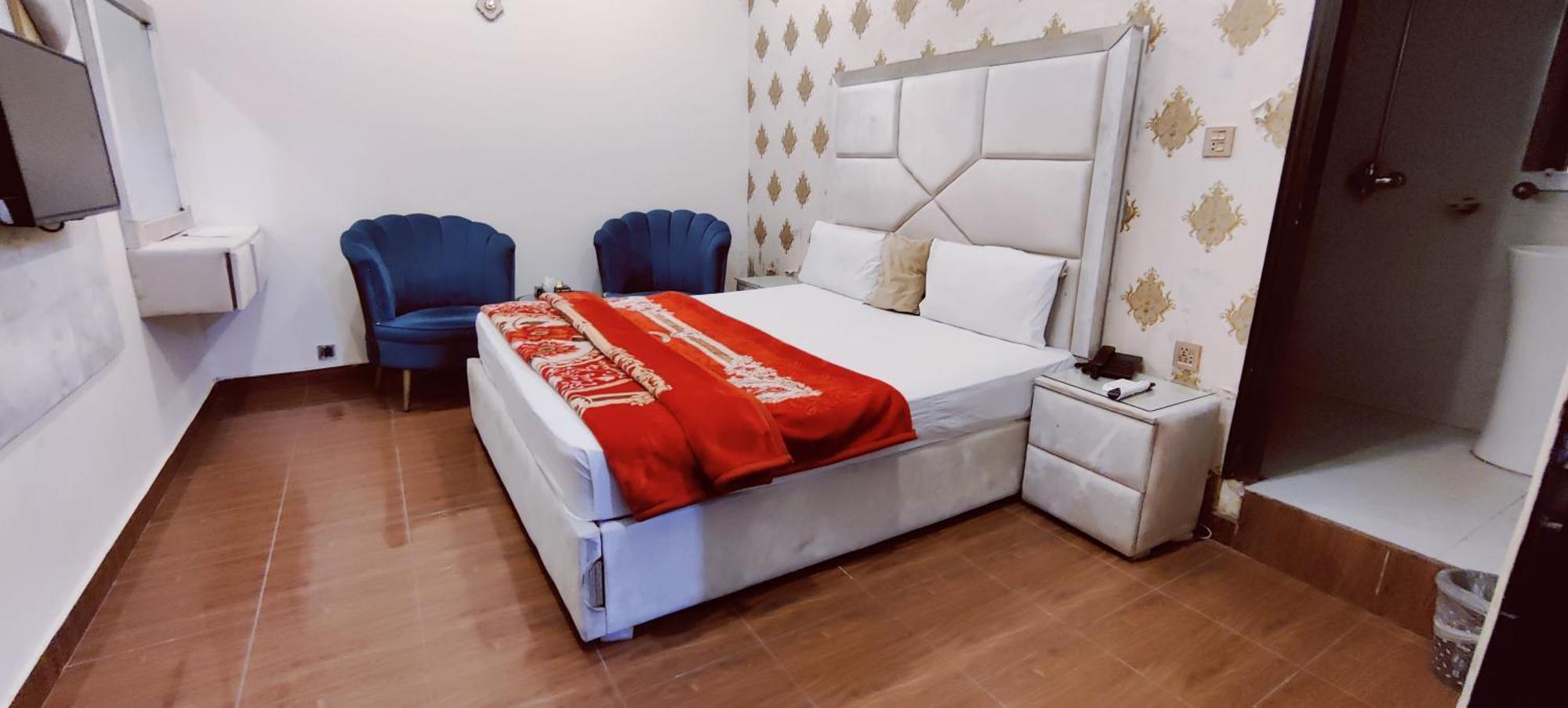 Hotel De Smart Multan Eksteriør bilde