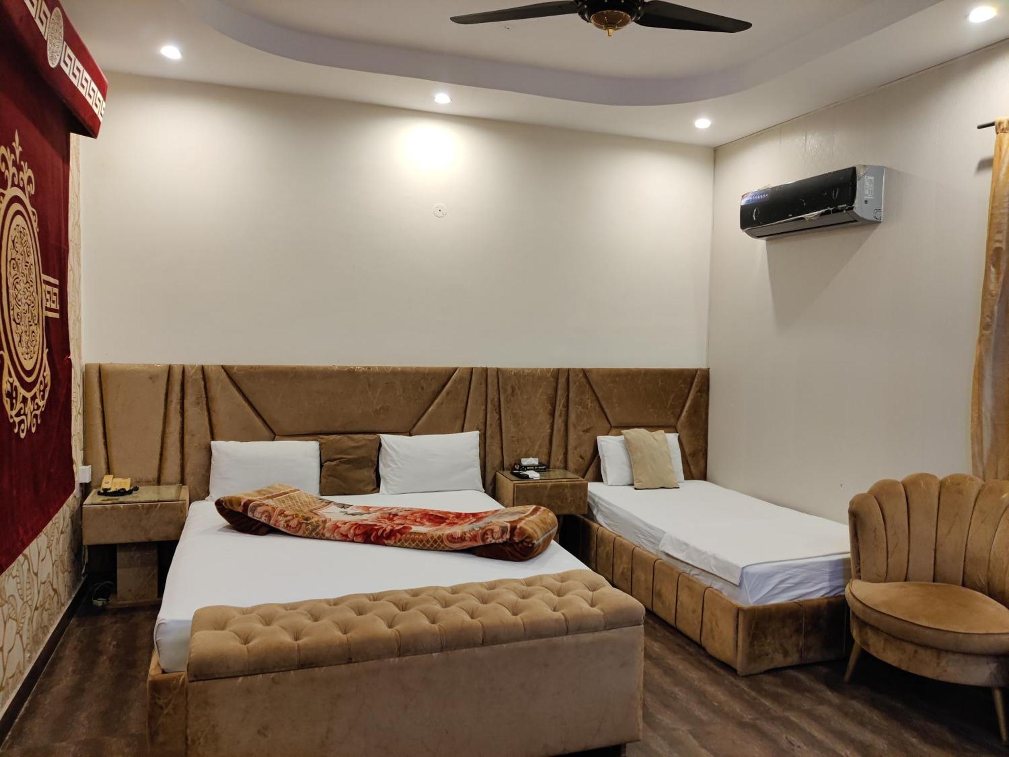Hotel De Smart Multan Eksteriør bilde